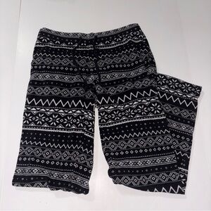 Old Navy Fleece Black and White Patterned Pajama Pants